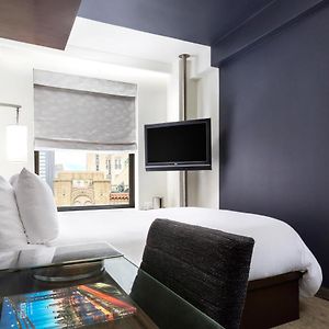 Chambre Confortable Lit Queen-Size